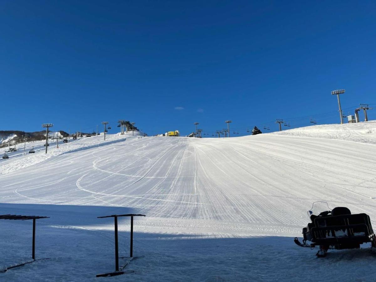 Ishiuchi Ski Center Minamiuonuma Exterior photo